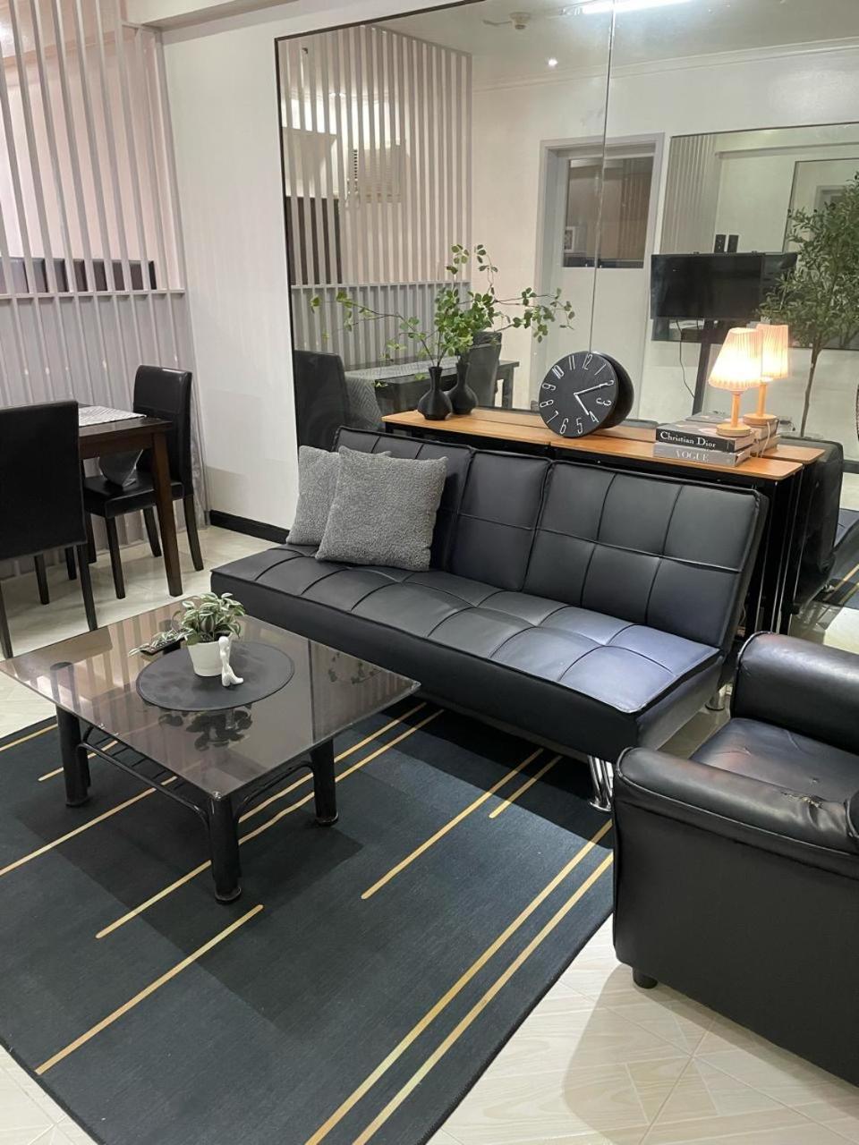 Cozy 2-Bedroom At South Of Market Soma Bgc Near Sm Aura, Market! Market! & Bonifacio High Street Taguig Esterno foto