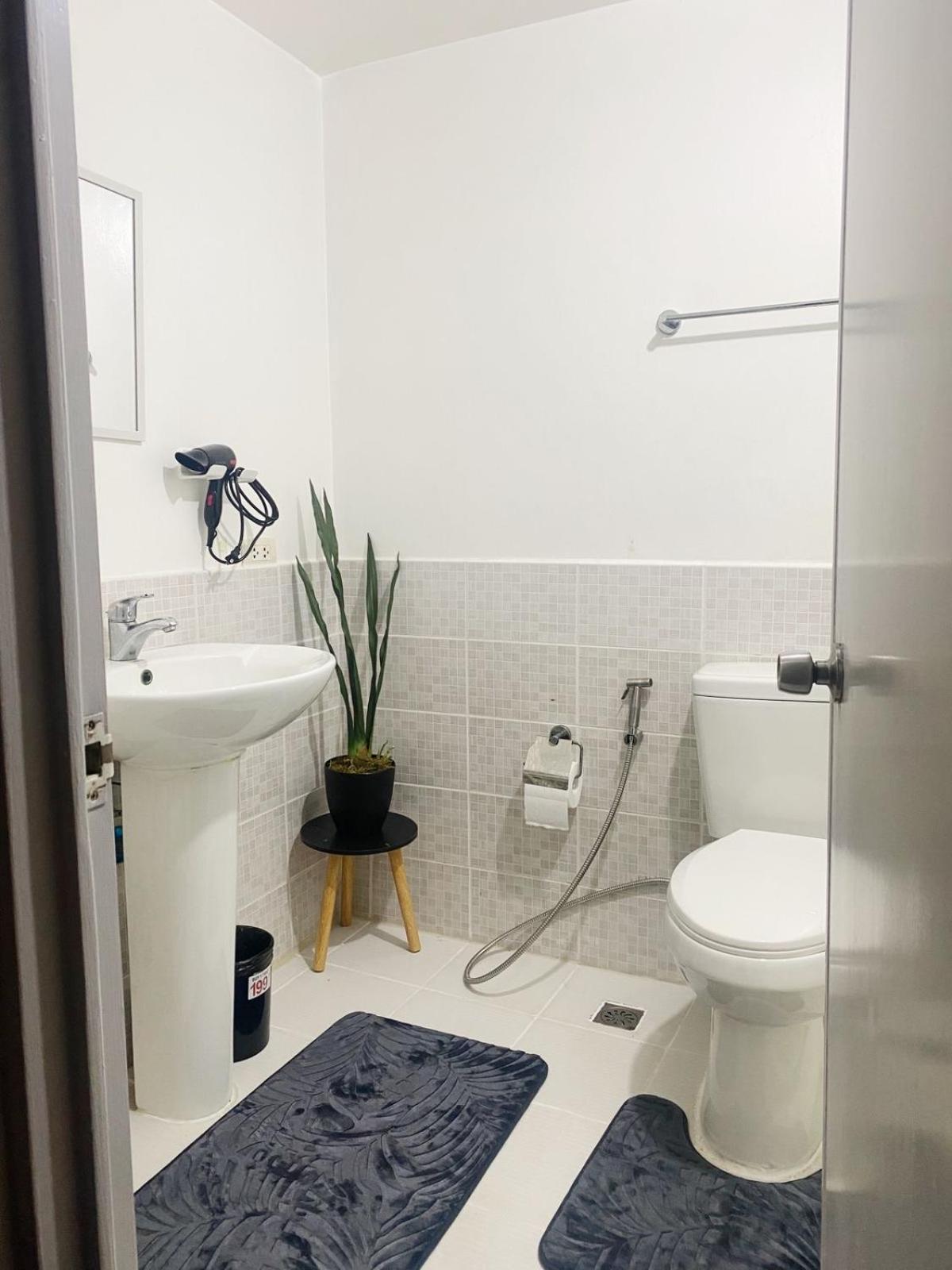 Cozy 2-Bedroom At South Of Market Soma Bgc Near Sm Aura, Market! Market! & Bonifacio High Street Taguig Esterno foto