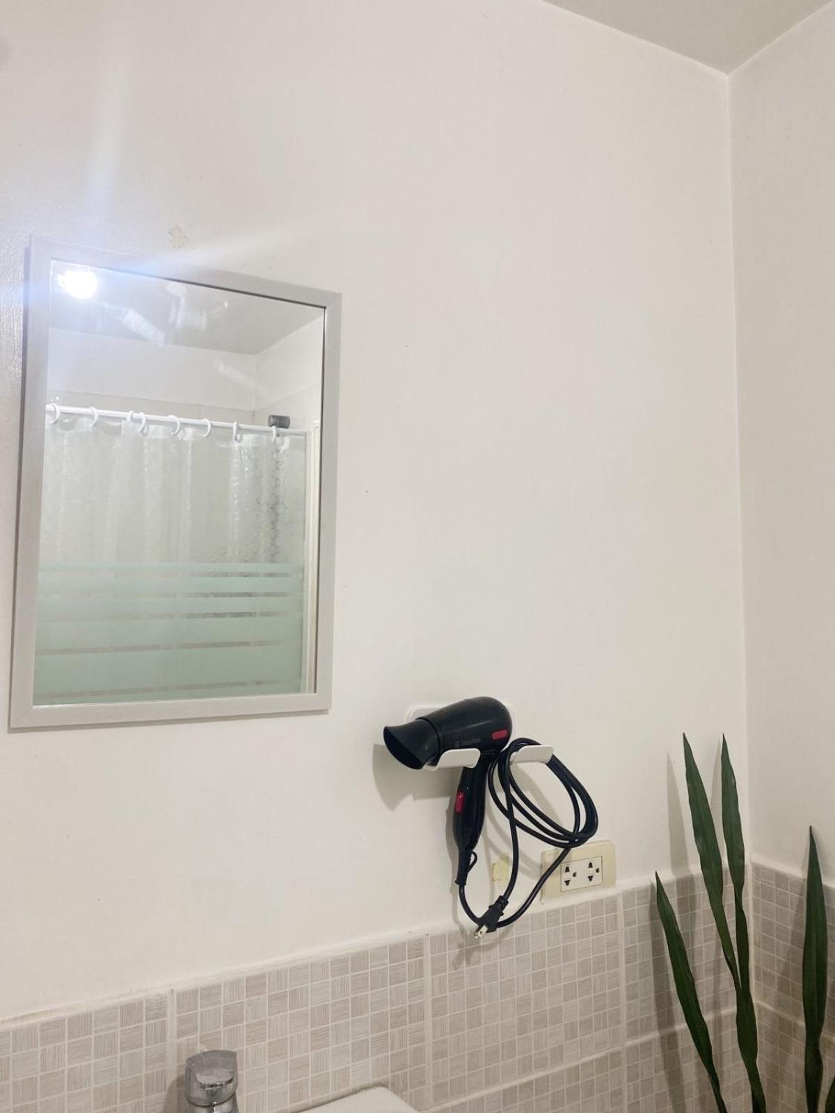 Cozy 2-Bedroom At South Of Market Soma Bgc Near Sm Aura, Market! Market! & Bonifacio High Street Taguig Esterno foto