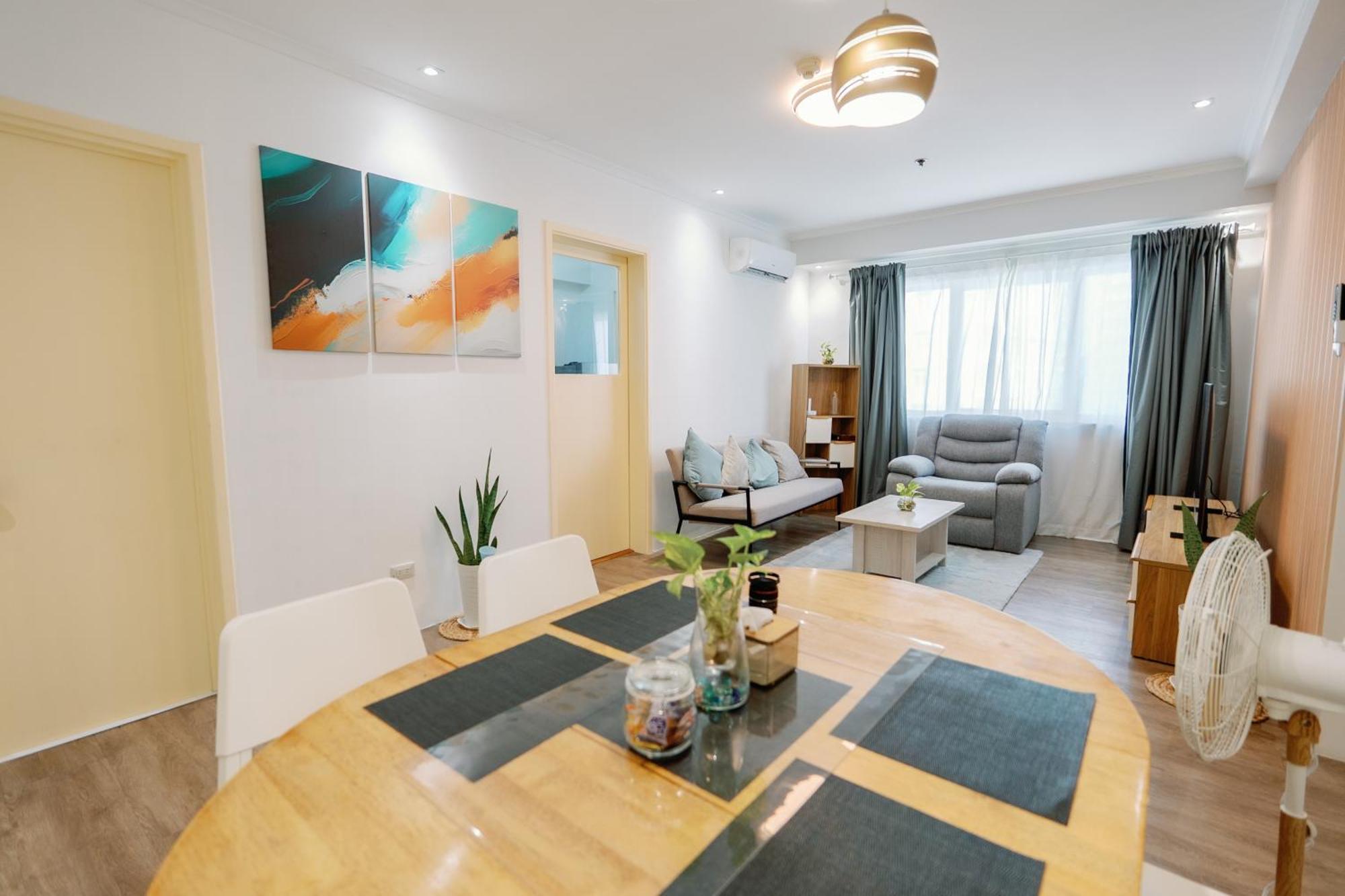 Cozy 2-Bedroom At South Of Market Soma Bgc Near Sm Aura, Market! Market! & Bonifacio High Street Taguig Esterno foto