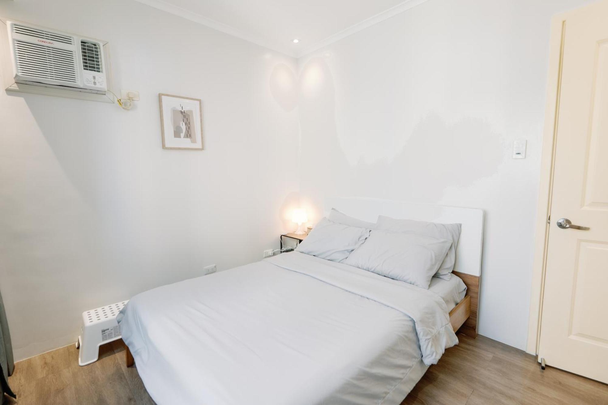 Cozy 2-Bedroom At South Of Market Soma Bgc Near Sm Aura, Market! Market! & Bonifacio High Street Taguig Esterno foto