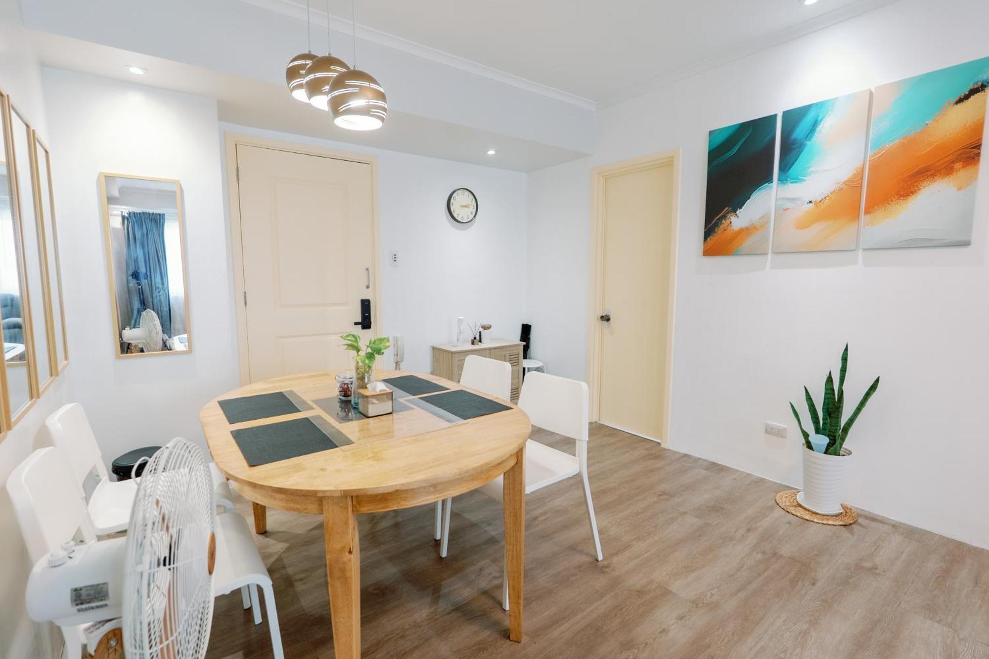 Cozy 2-Bedroom At South Of Market Soma Bgc Near Sm Aura, Market! Market! & Bonifacio High Street Taguig Esterno foto