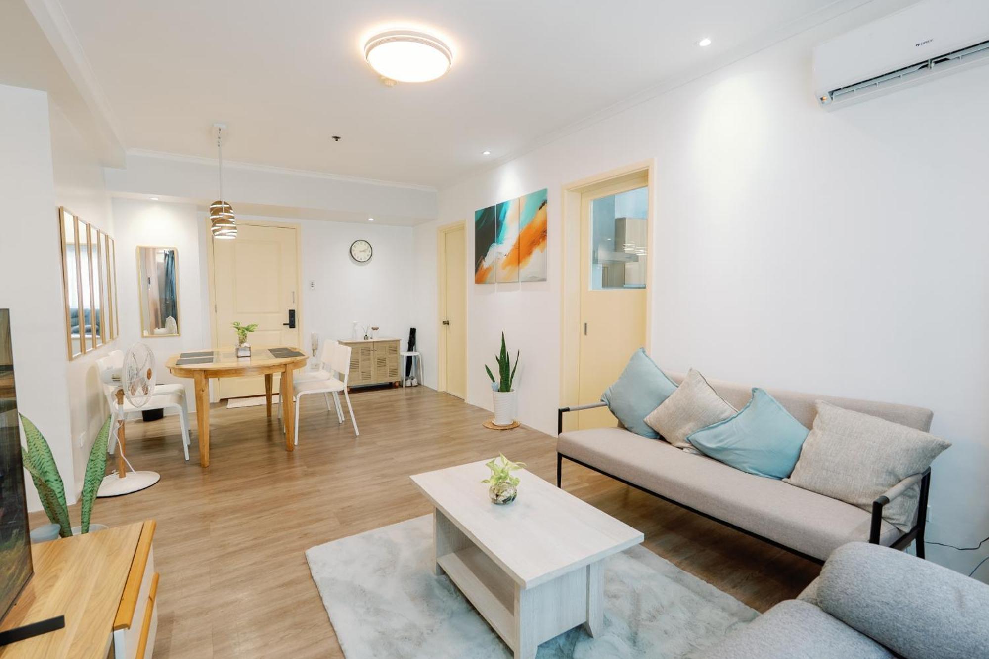 Cozy 2-Bedroom At South Of Market Soma Bgc Near Sm Aura, Market! Market! & Bonifacio High Street Taguig Esterno foto