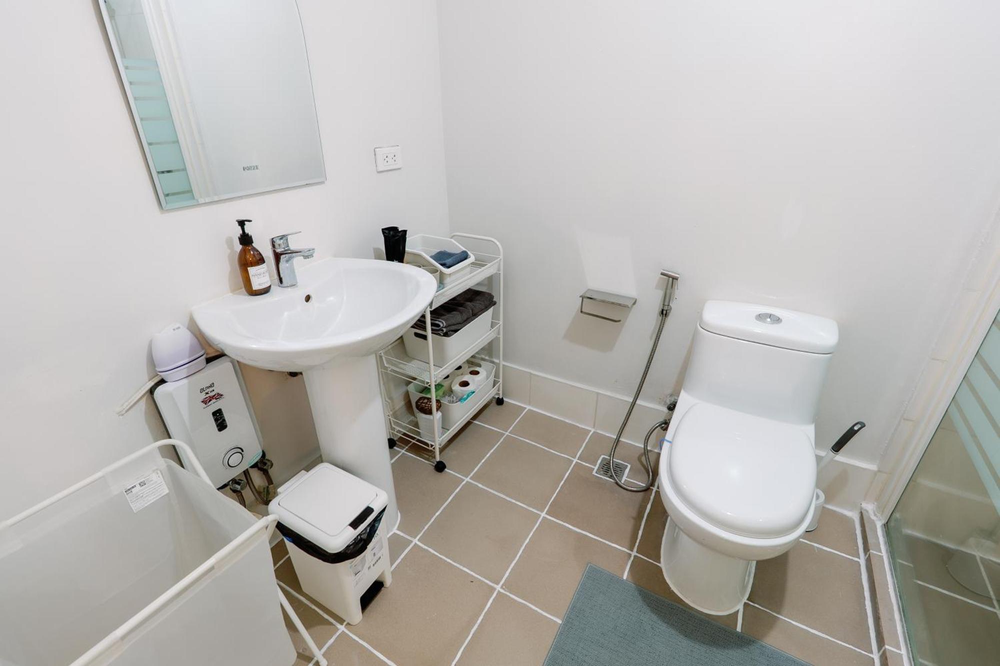 Cozy 2-Bedroom At South Of Market Soma Bgc Near Sm Aura, Market! Market! & Bonifacio High Street Taguig Esterno foto